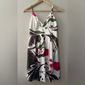 Beautiful Marciano Floral sundress, great to beat the heat and stay classy.